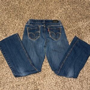 Nice women’s Levi jeans 529, size 8, 29 waist x 32 length